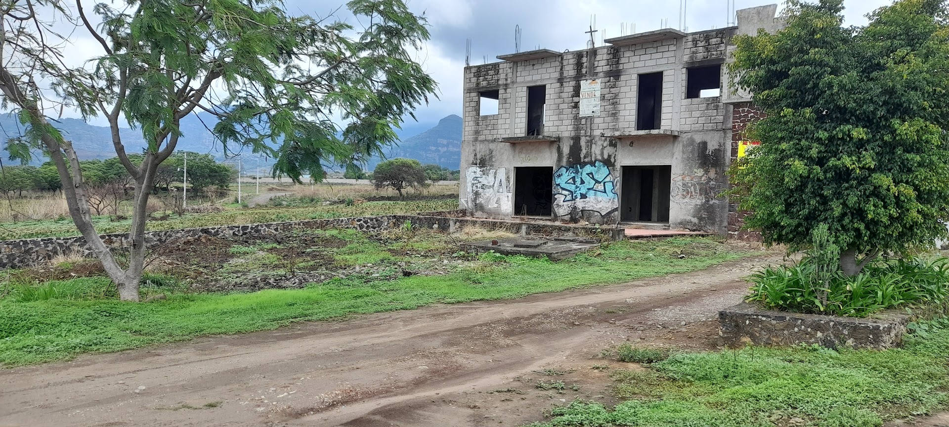 Venta de 2 terrenos en Tlayacapan, Morelos - Espacios verdes incluidos